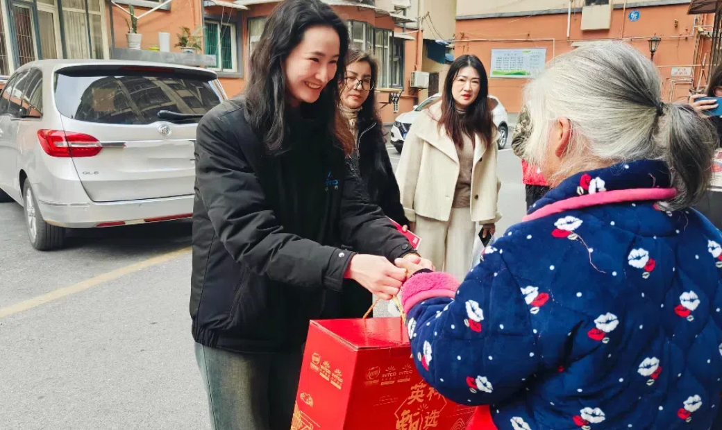 Jiangxi INTCO Medical Sends Warmth to 60 Households in Need